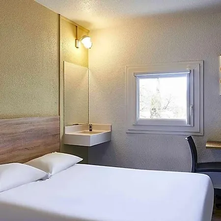 Hotelf1 Toulouse Airport Hotel *